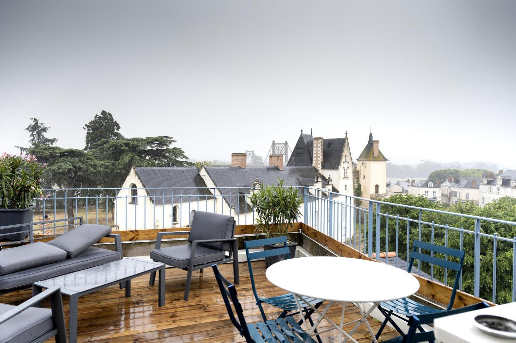 Grand Gite Terrasse Vue Loire Et Chateau D'อ็องเซอนีส์ ภายนอก รูปภาพ